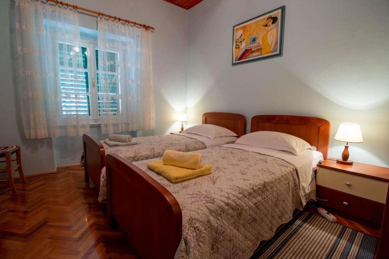 Apartman Ivan Drniš Exterior foto