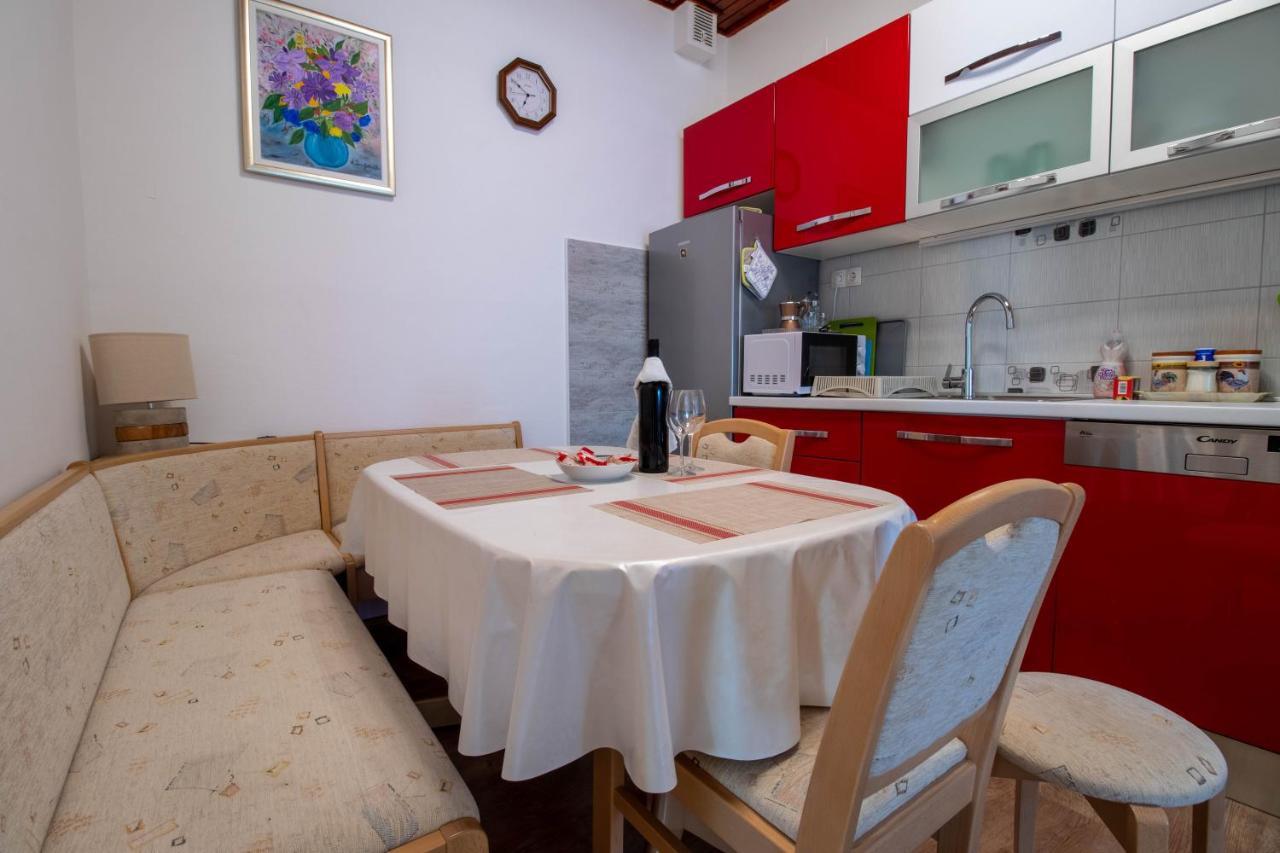 Apartman Ivan Drniš Exterior foto